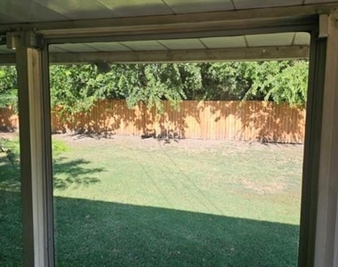 5660 Conlin Drive - Photo Thumbnail 11