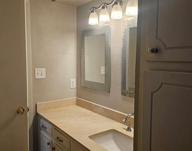 5660 Conlin Drive - Photo Thumbnail 32