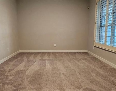 5660 Conlin Drive - Photo Thumbnail 31