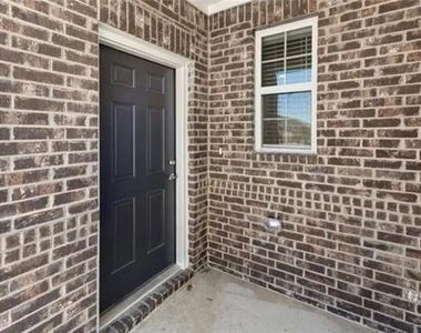 2820 Percheron Drive - Photo Thumbnail 8