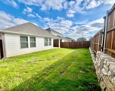 2378 Aspen Hill Drive - Photo Thumbnail 21