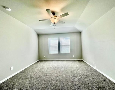 2378 Aspen Hill Drive - Photo Thumbnail 15