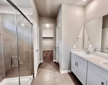 2378 Aspen Hill Drive - Photo Thumbnail 16