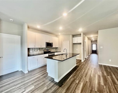 2378 Aspen Hill Drive - Photo Thumbnail 11
