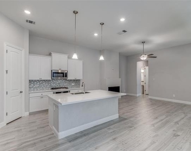 4322 Maple Bloom Drive - Photo Thumbnail 9