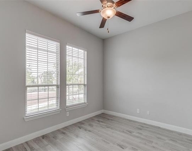 4322 Maple Bloom Drive - Photo Thumbnail 12