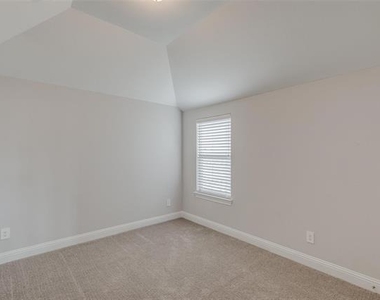 4322 Maple Bloom Drive - Photo Thumbnail 6