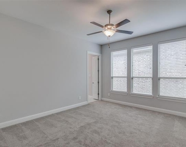 4322 Maple Bloom Drive - Photo Thumbnail 7