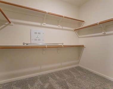 2100 Penaflor Drive - Photo Thumbnail 13