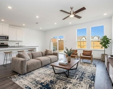 1328 Hill Country Place - Photo Thumbnail 3