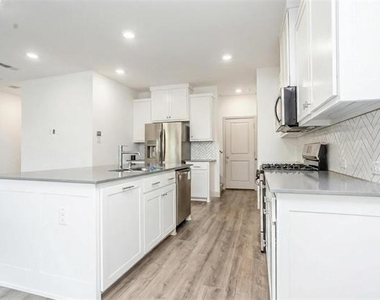 1328 Hill Country Place - Photo Thumbnail 9