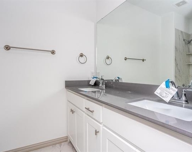 1328 Hill Country Place - Photo Thumbnail 19