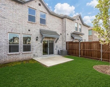 1328 Hill Country Place - Photo Thumbnail 27