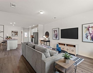 5600 Shore Point Trail - Photo Thumbnail 17