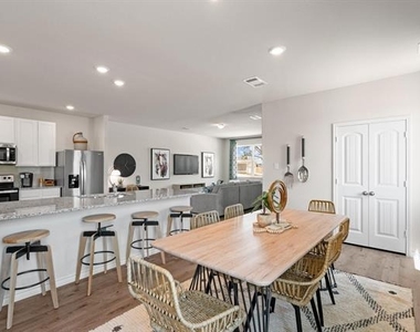 5600 Shore Point Trail - Photo Thumbnail 22