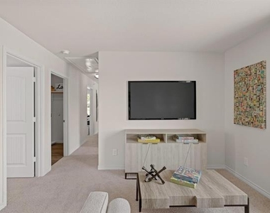 5600 Shore Point Trail - Photo Thumbnail 6