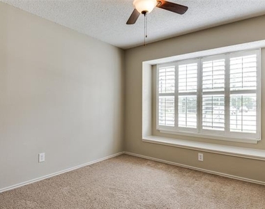 1461 Javelin Way - Photo Thumbnail 9
