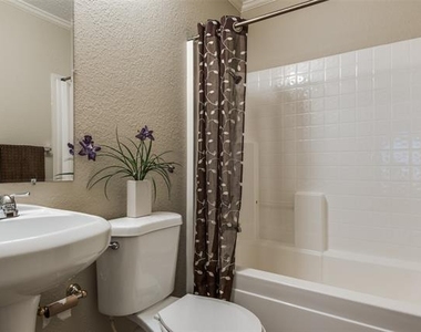 1461 Javelin Way - Photo Thumbnail 8