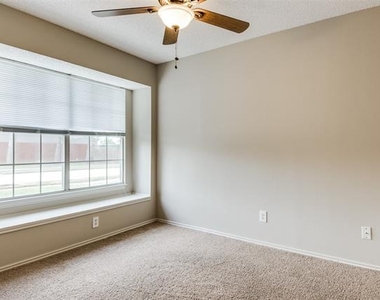 1461 Javelin Way - Photo Thumbnail 7