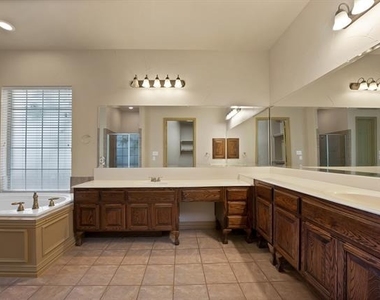 2245 Homestead Lane - Photo Thumbnail 28