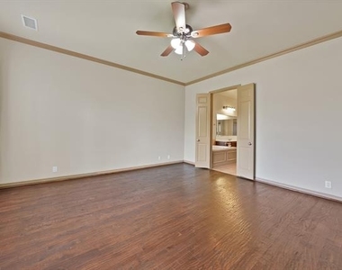 2245 Homestead Lane - Photo Thumbnail 24
