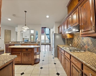 2245 Homestead Lane - Photo Thumbnail 8