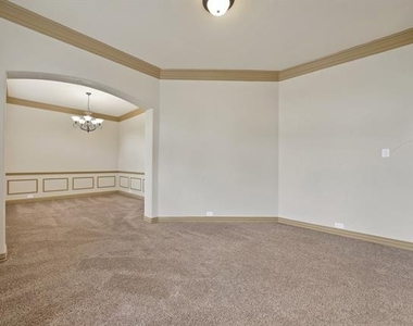 2245 Homestead Lane - Photo Thumbnail 6
