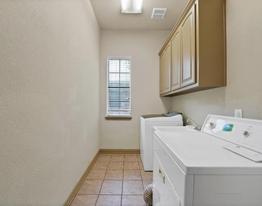 2245 Homestead Lane - Photo Thumbnail 22