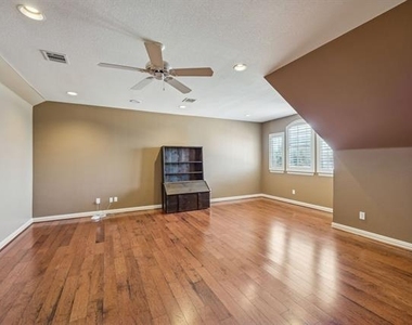 5012 Kirkland Court - Photo Thumbnail 20