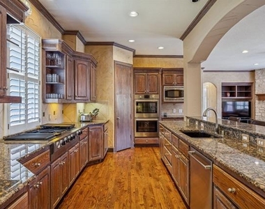 5012 Kirkland Court - Photo Thumbnail 16