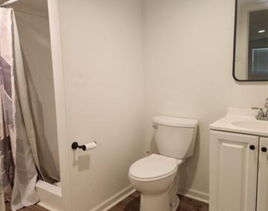 202 W Martin - Photo Thumbnail 3