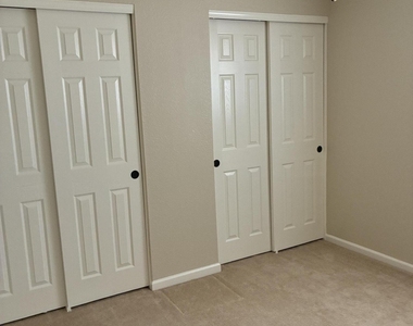 2058 E Fremont Drive - Photo Thumbnail 15