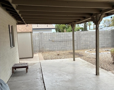 2058 E Fremont Drive - Photo Thumbnail 16