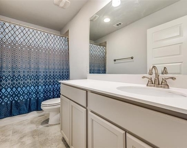5490 Peregrine Lane - Photo Thumbnail 12