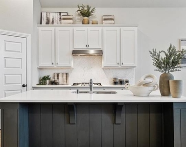 1100 Parkstone Drive - Photo Thumbnail 6