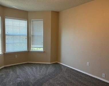 5744 Giddyup Lane - Photo Thumbnail 26