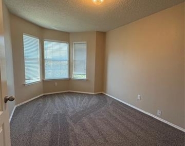 5744 Giddyup Lane - Photo Thumbnail 23
