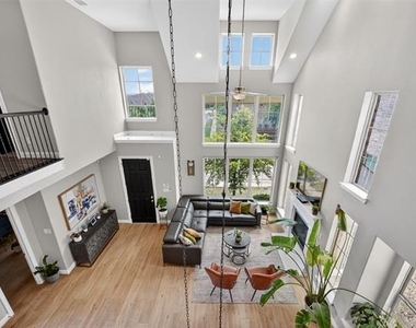 8700 Fairway Lane - Photo Thumbnail 23