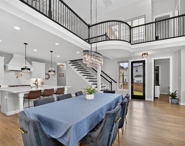 8700 Fairway Lane - Photo Thumbnail 10