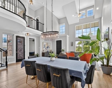 8700 Fairway Lane - Photo Thumbnail 9