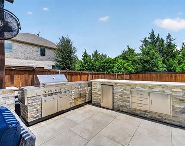 8700 Fairway Lane - Photo Thumbnail 34