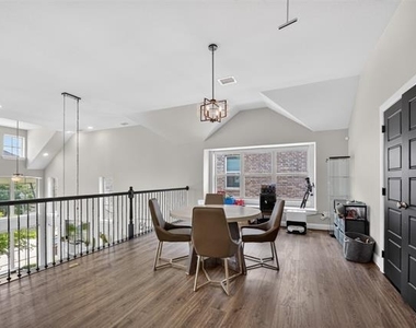 8700 Fairway Lane - Photo Thumbnail 25
