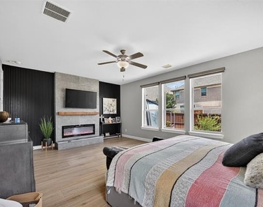 8700 Fairway Lane - Photo Thumbnail 18