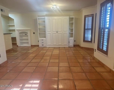 14250 W Wigwam Boulevard - Photo Thumbnail 13