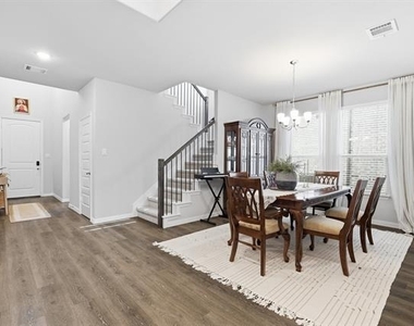 3006 Milton Drive - Photo Thumbnail 4