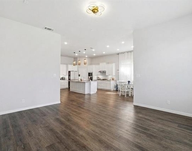 3006 Milton Drive - Photo Thumbnail 14