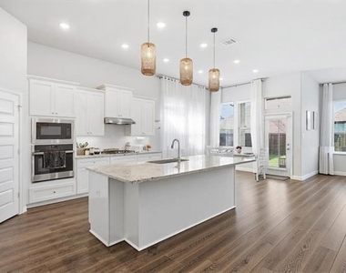 3006 Milton Drive - Photo Thumbnail 8