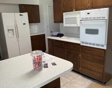 10659 W Tropicana Circle N -- -- W - Photo Thumbnail 2