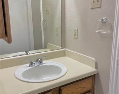 8518 Holly Street - Photo Thumbnail 10