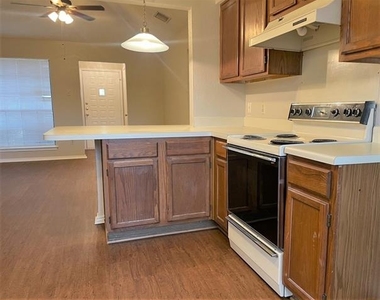 8518 Holly Street - Photo Thumbnail 4
